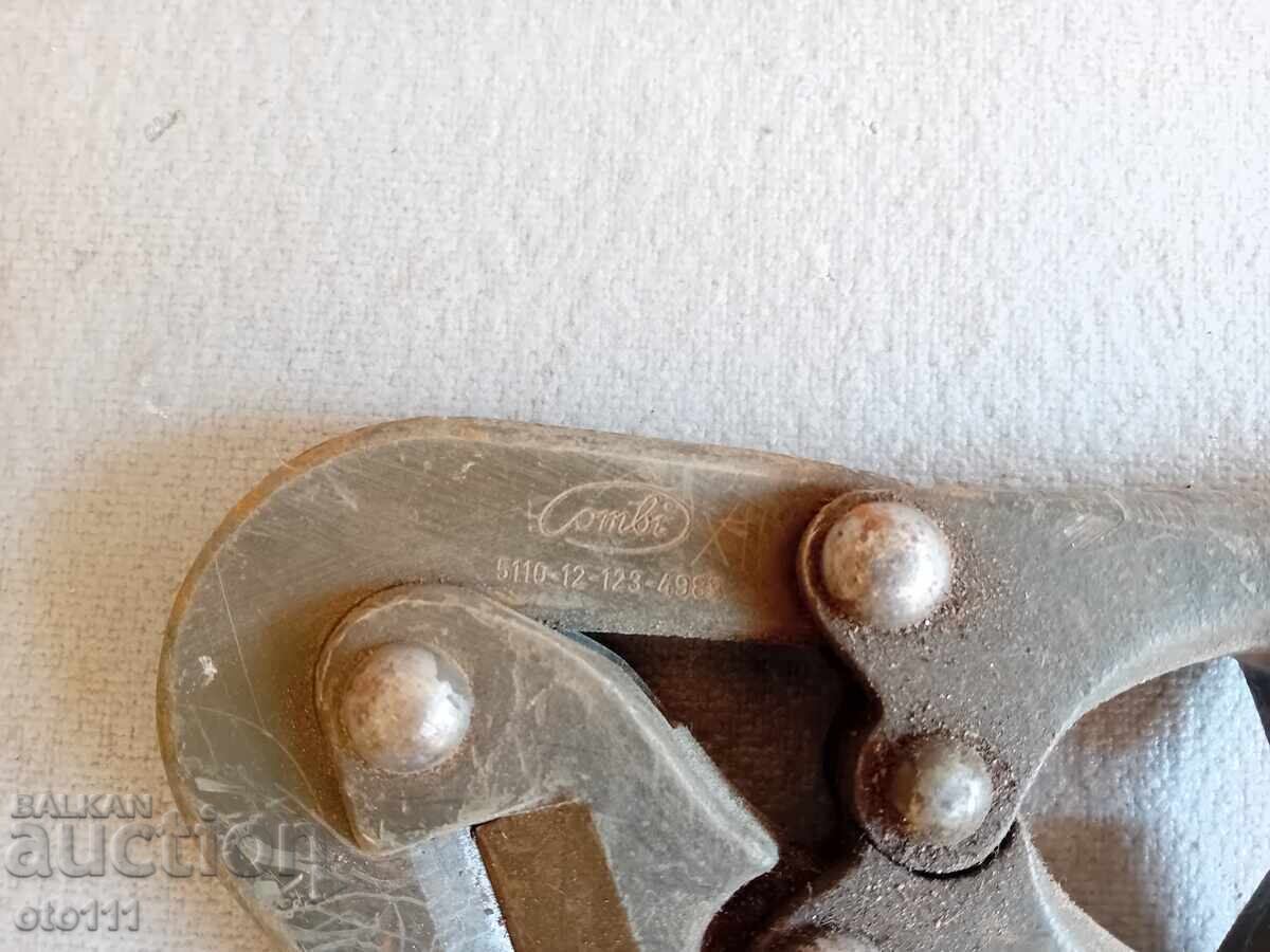 Auction  OLD GERMAN SHEARS FOR WIRE