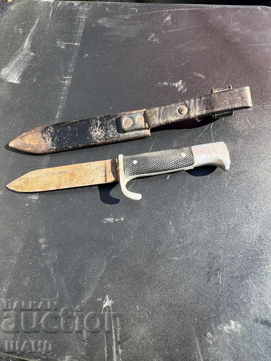 Cuțit briceag vechi cu teacă cu preț 220.00 BGN | € 112.48