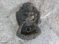 ЧУКАЛО ЗА ВРАТА ПОРТА ЛЪВ КОРОНА