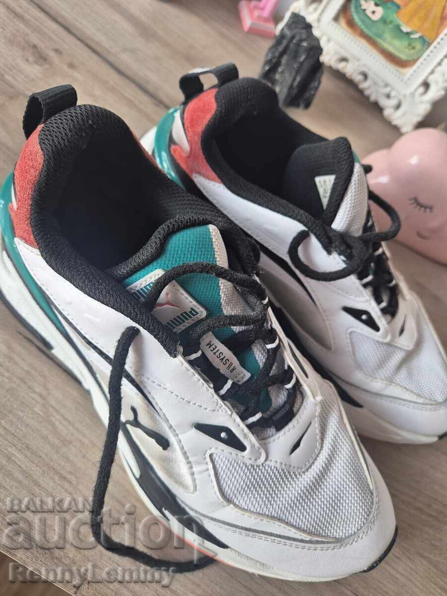 Pantofi sport de damă Puma cu preț € 10.00 | 19.56 BGN