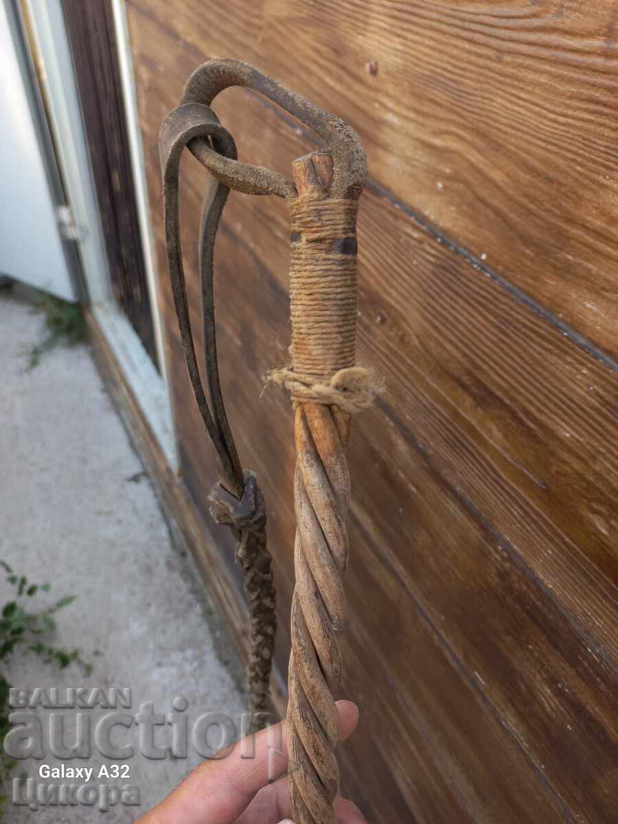 Bici vechi din piele - 5