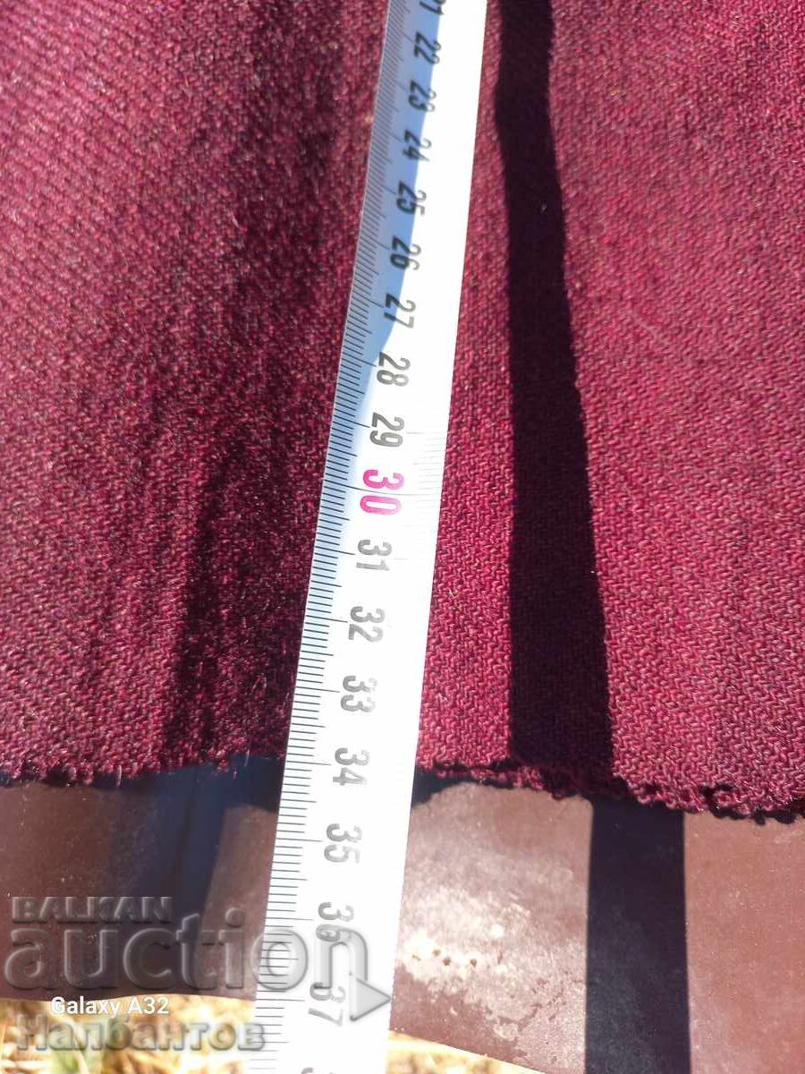 Auction  OLD MALE RED BELT COSTUME