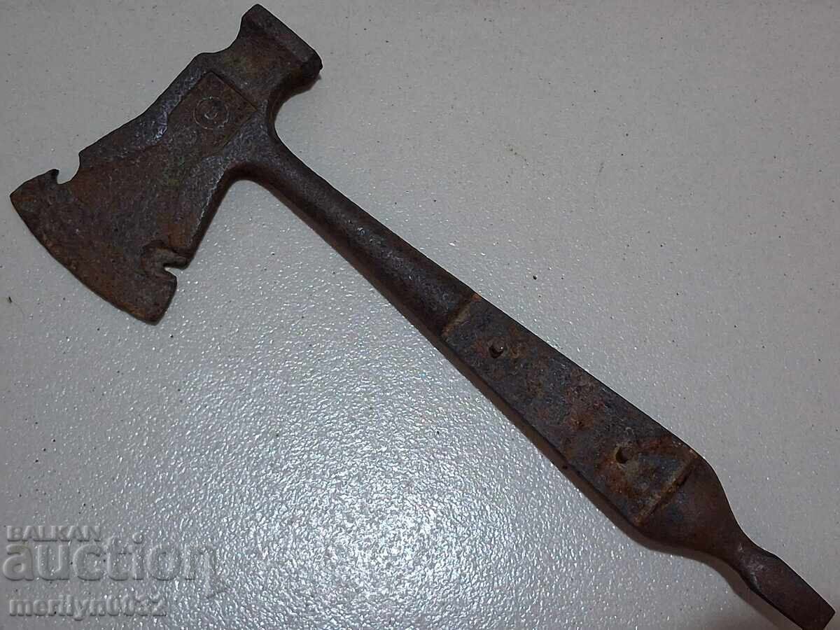 Tool from ZIP military hatchet hammer screwdriver WW1 WW2 with price 96.00 BGN | € 49.08