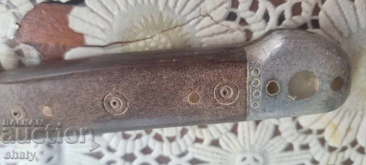 An old knife with price 65.00 BGN | € 33.23