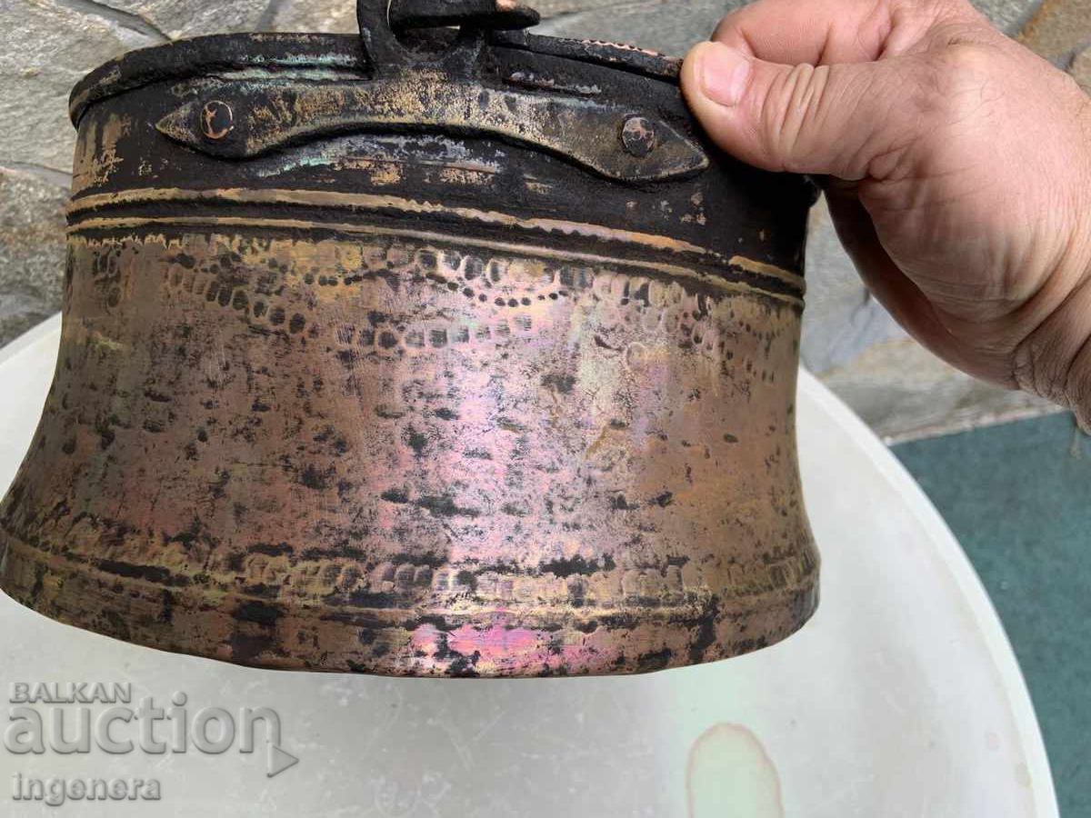 Delivery of BOILER KOTLE MENCHE COPPER COPPER OLD ORNAMENTS