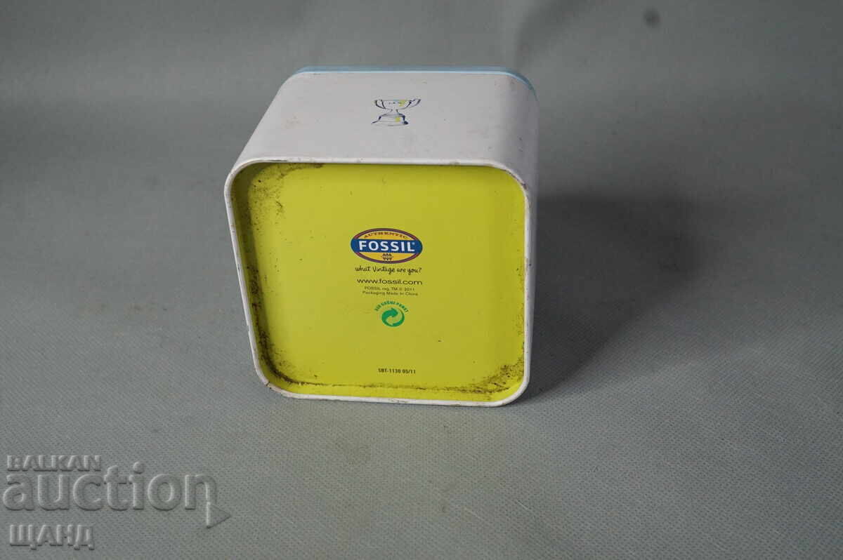 Auction  Metal Sheet Box from Fossil Watch
