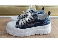 Παπούτσια γυναικεία αθλητικά νούμερο 39