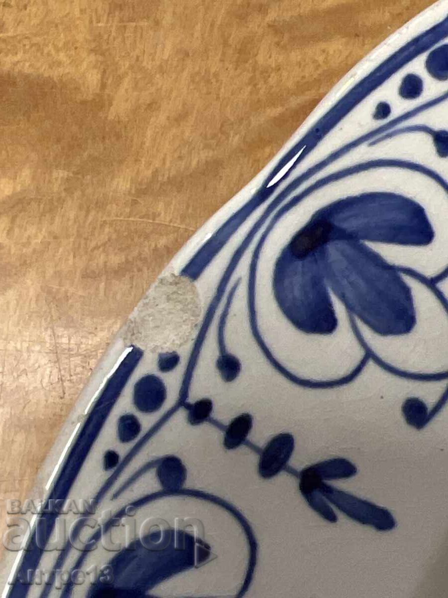 Licitație Monograma cu farfurie regele Ferdinand Licitație Monograma cu farfurie regele Ferdinand