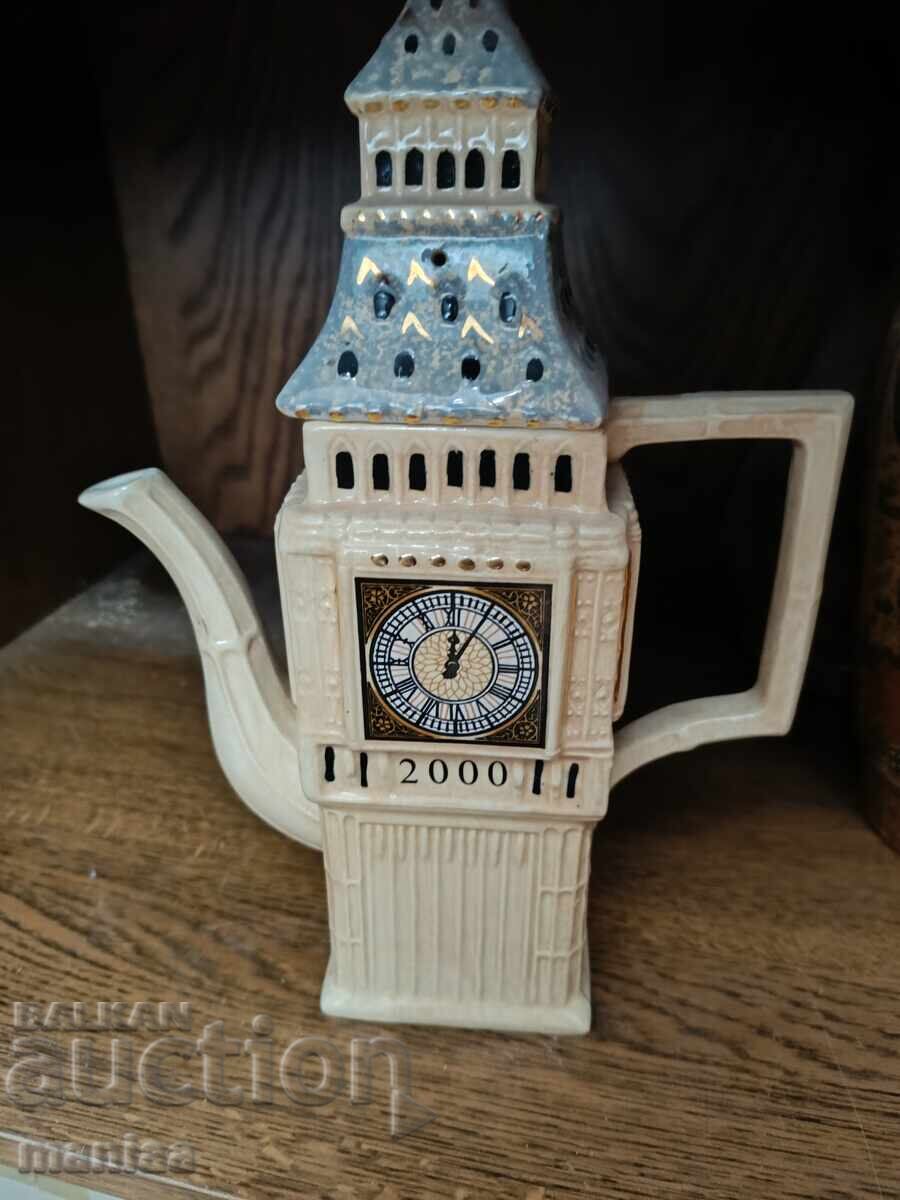 Beautiful marked porcelain teapot