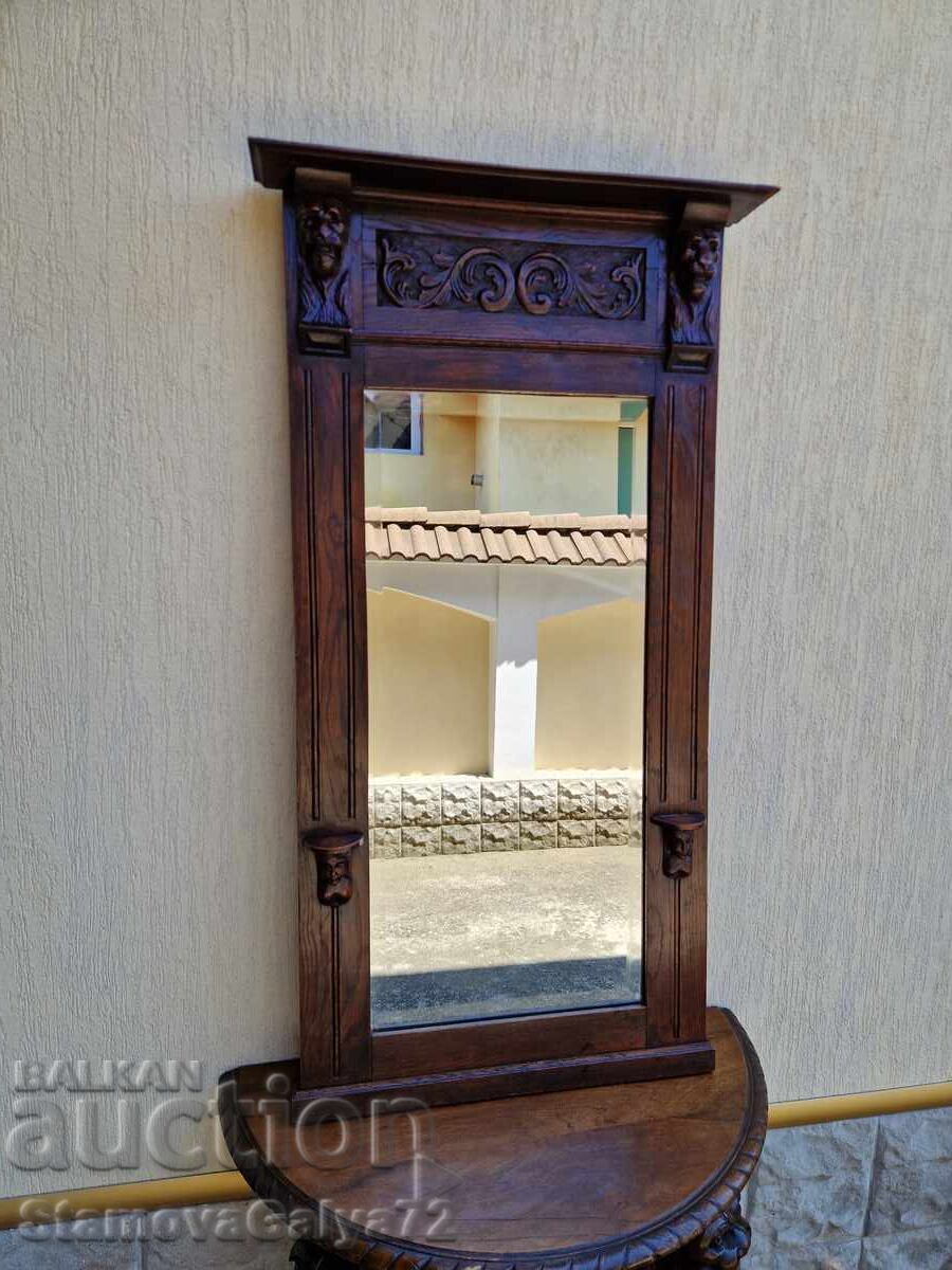 Licitație Mare oglindă antică englezească, masivă, cu sculptură în lemn