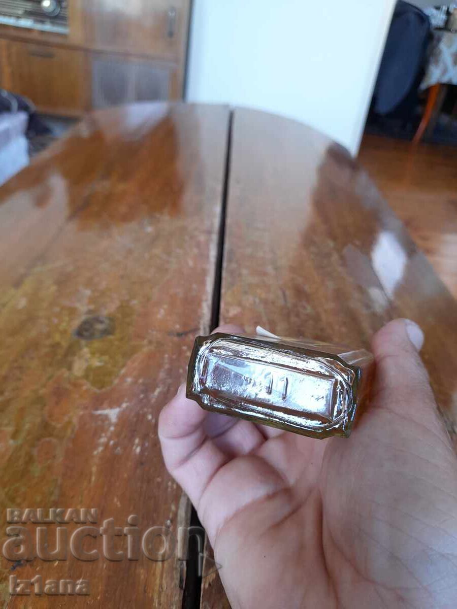 Livrarea Apă de colonie veche Krasniĭ Mak Livrarea Apă de colonie veche Krasniĭ Mak