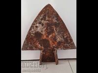 Plug vechi forjat cu gravuri, plug, prag