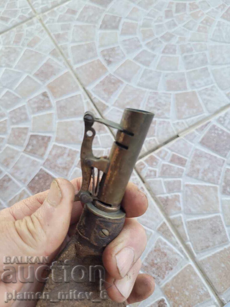 Μια πυριτιδαποθήκη - 6