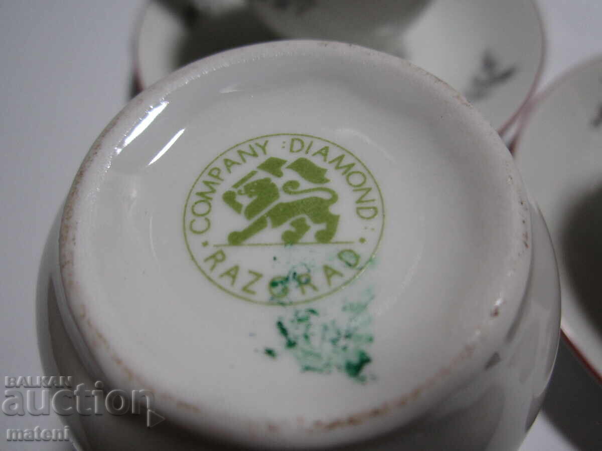 Partida ot bŭlgarski portselanovi kani, chashi za kafe, chaĭ - 5 Partida ot bŭlgarski portselanovi kani, chashi za kafe, chaĭ - 5