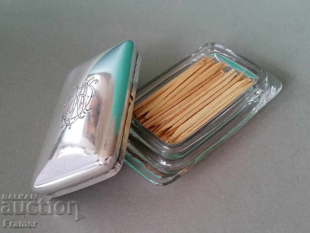 Αυστριακή Αυτοκρατορία 19ος αιώνας Ασημένιο κουτί για οδοντογλυφίδες με τιμή 290.00 BGN | € 148.27