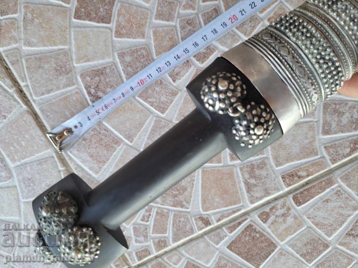 Licitație Cuțit, pumnal, pumnal, pumnal