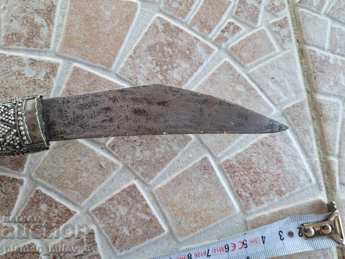 Παράδοση Μαχαίρι, καμά, στιλέτο, Υεμενικός κρόκος (Yemeni saffron)