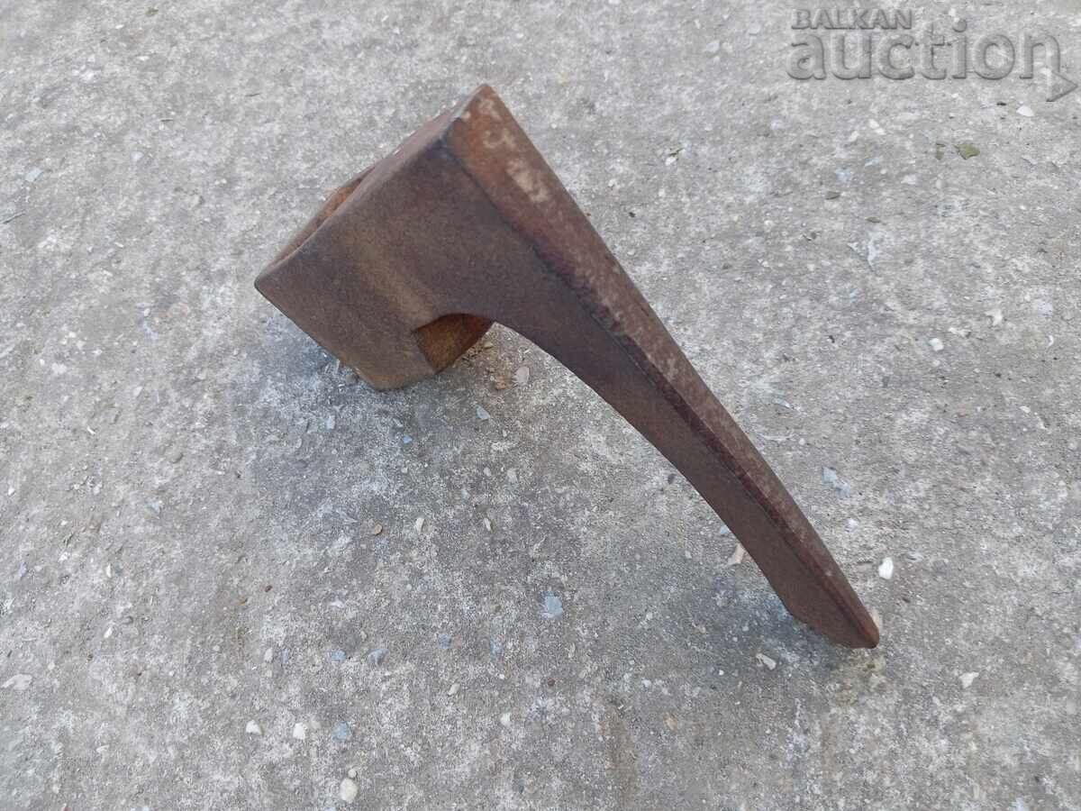 Sheet metal tool, axe type, with markings with price 51.00 BGN | € 26.08