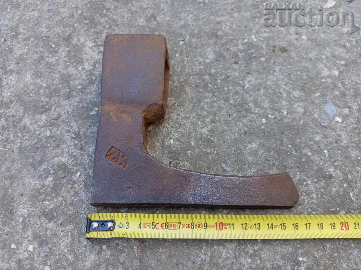 Sheet metal tool, axe type, with markings - 5