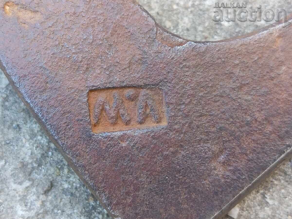 Sheet metal tool, axe type, with markings - 7