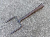 αρχαίο πρωτόγονο αμόνι