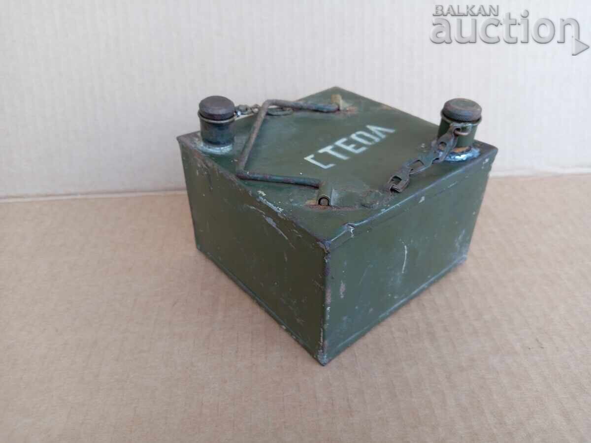 кутия за смазка масленица туба тубичка от ЗИП 50те с цена 31.00 лв. | € 15.85 кутия за смазка масленица туба тубичка от ЗИП 50те с цена 31.00 лв. | € 15.85