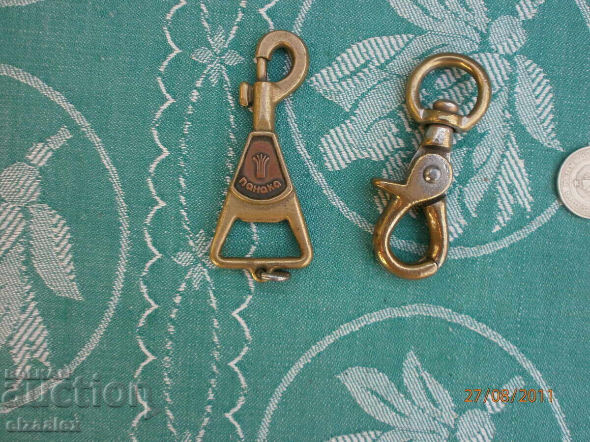 Delivery of Old bronze keychains NRB Delivery of Old bronze keychains NRB