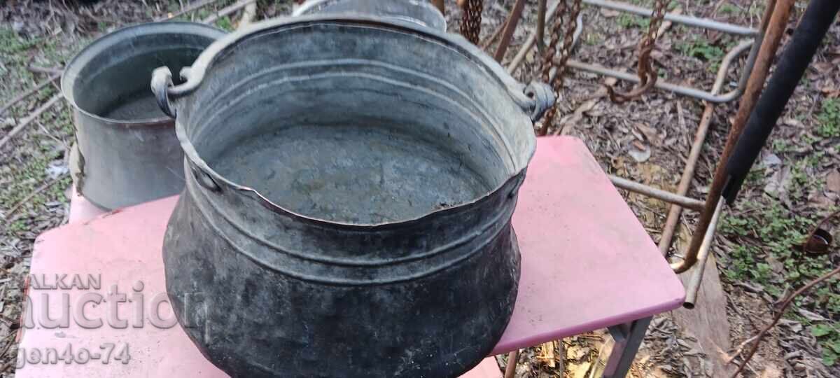 Large copper pot Large copper pot