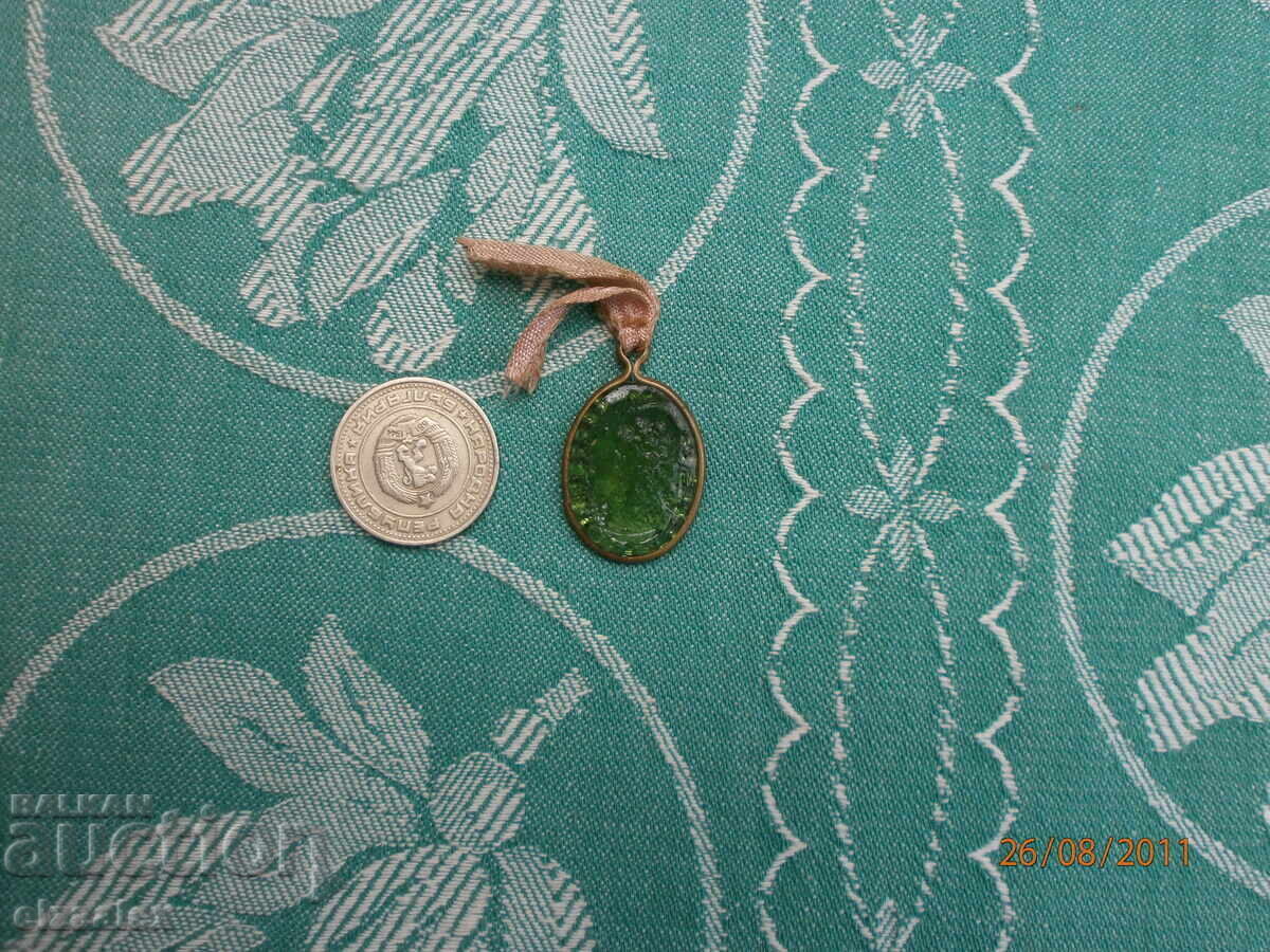 Delivery of Authentic, very rare pendant Delivery of Authentic, very rare pendant