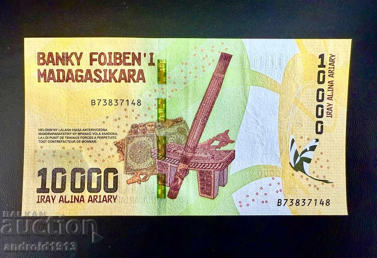 МАДАГАСКАР - ТОП ЦЕНА!! 10000 АРИАРИ 2017, UNC