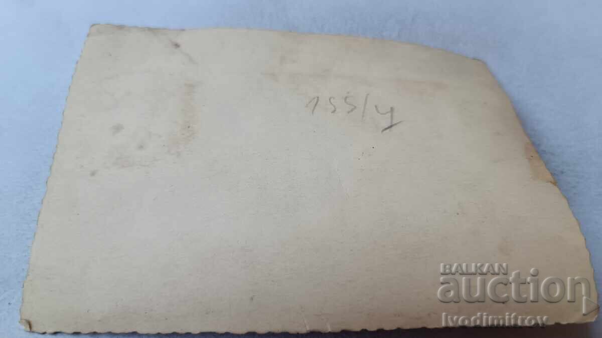 Φωτογραφία Σόφιας Αξιωματικοί νέοι και κορίτσια σε βόλτα με τιμή 1.85 BGN | € 0.95 Φωτογραφία Σόφιας Αξιωματικοί νέοι και κορίτσια σε βόλτα με τιμή 1.85 BGN | € 0.95