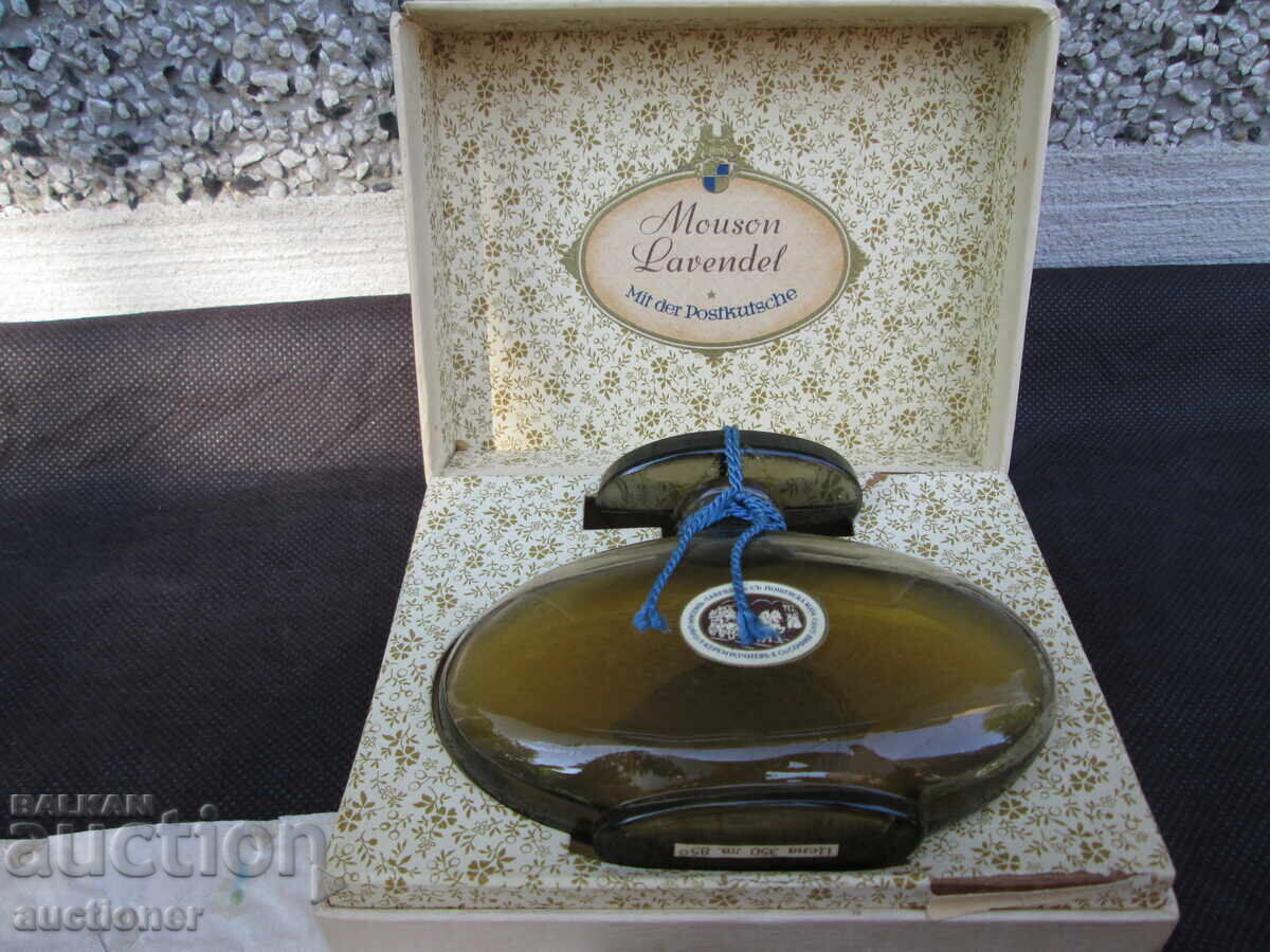 Auction MOUSON LEVENDER PERFUME 1920s UNOPENED WITH BOX Auction MOUSON LEVENDER PERFUME 1920s UNOPENED WITH BOX