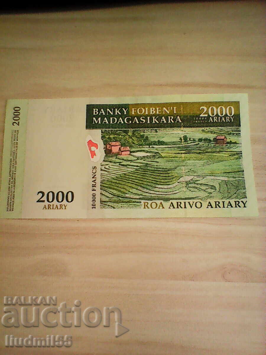 ΜΑΔΑΓΑΣΚΑΡ 2000 αριαρί 2004 UNC με τιμή 6.00 BGN | € 3.07