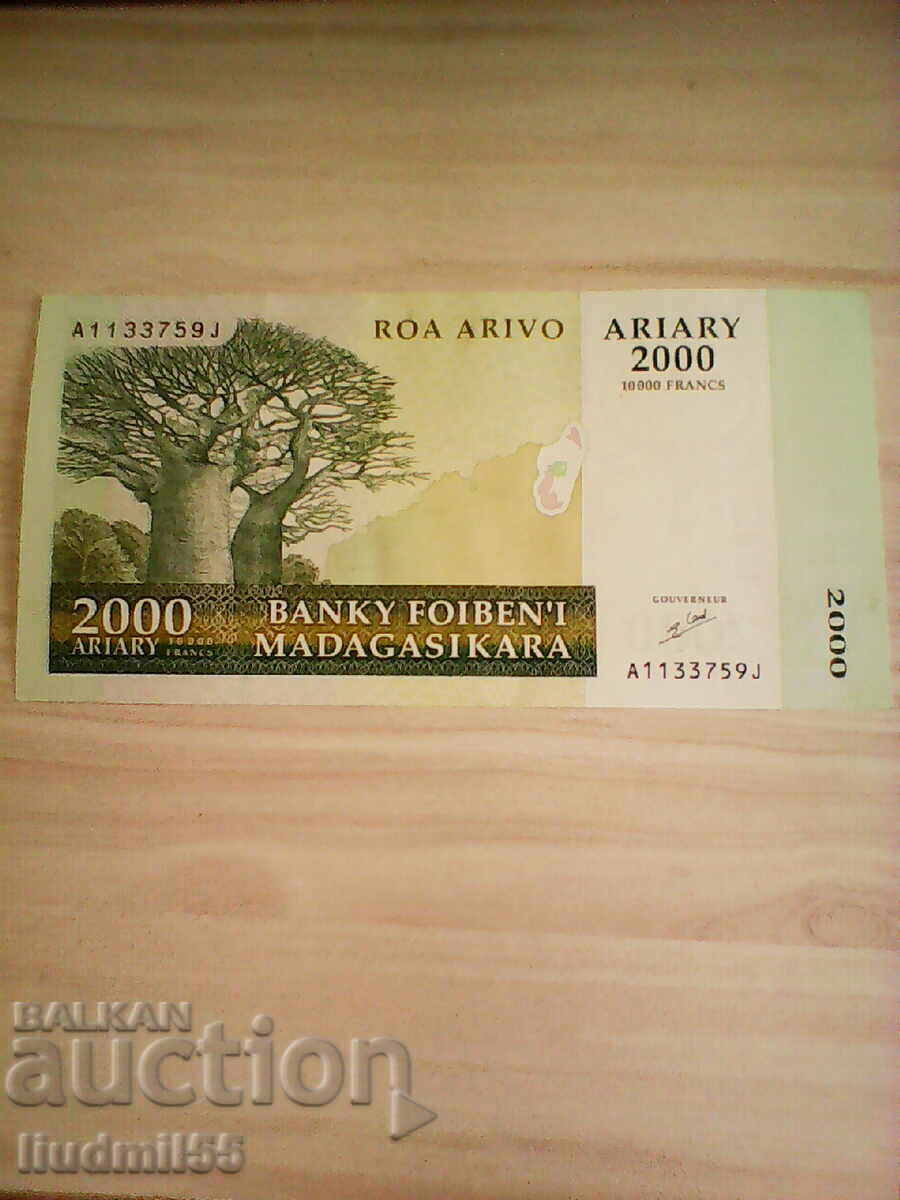 ΜΑΔΑΓΑΣΚΑΡ 2000 αριαρί 2004 UNC