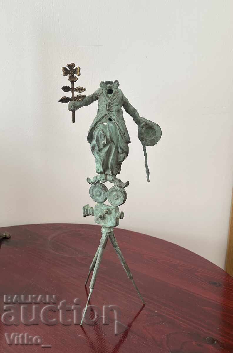 Stavri Kalinov, sculpture, Charlie Chaplin on a film camera