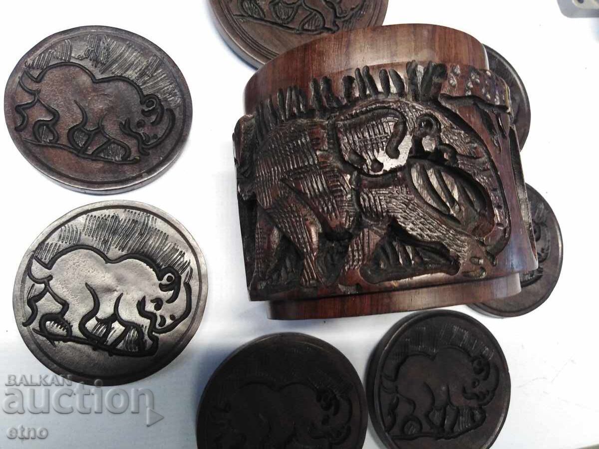 AFRICA - SET OF ENGRAVED WOODEN COASTERS