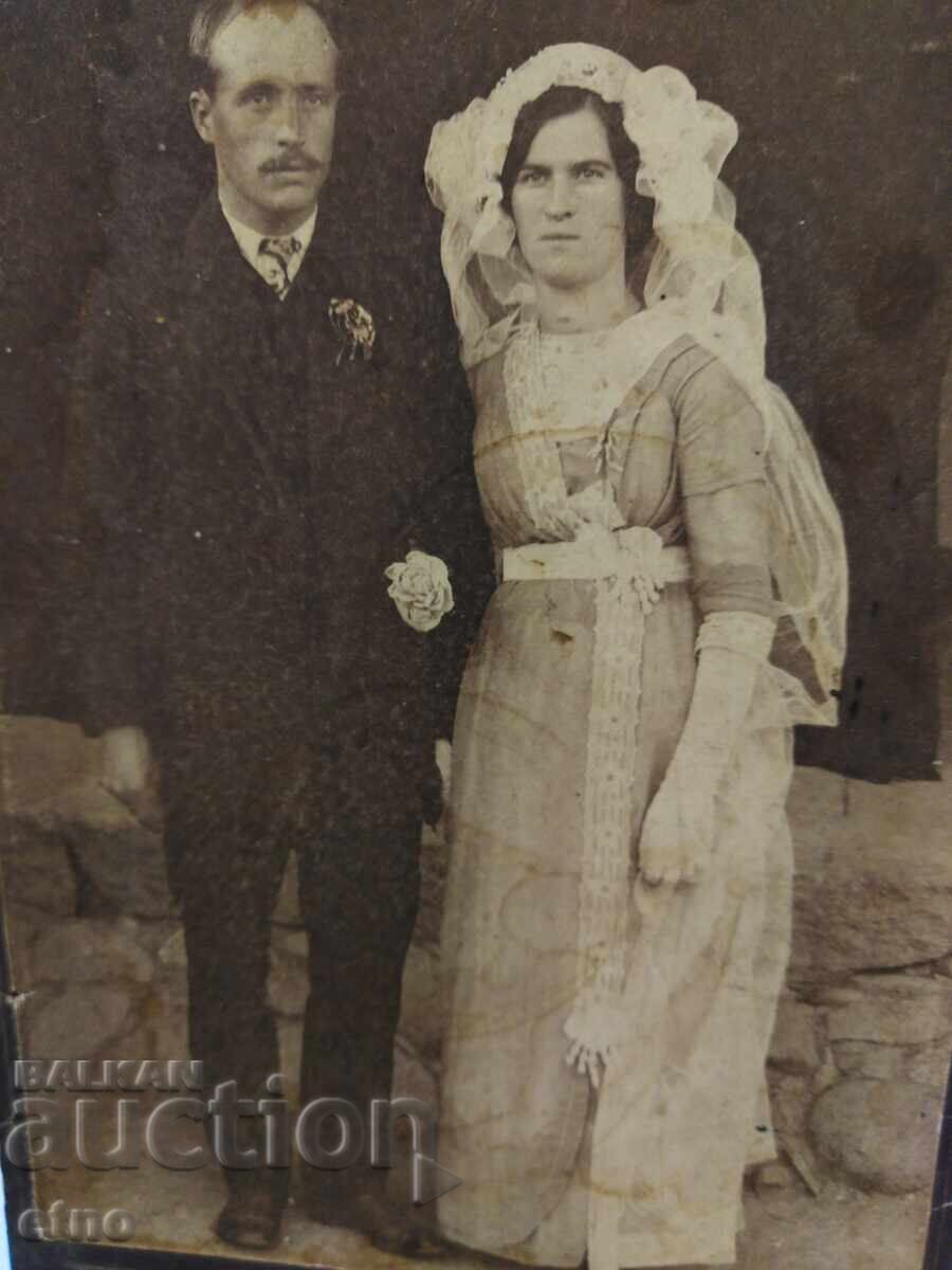 Delivery of CAVE 1914 OLD ROYAL PHOTO-CARDBOARD-BRIDE AND GROOM, BRIDE
