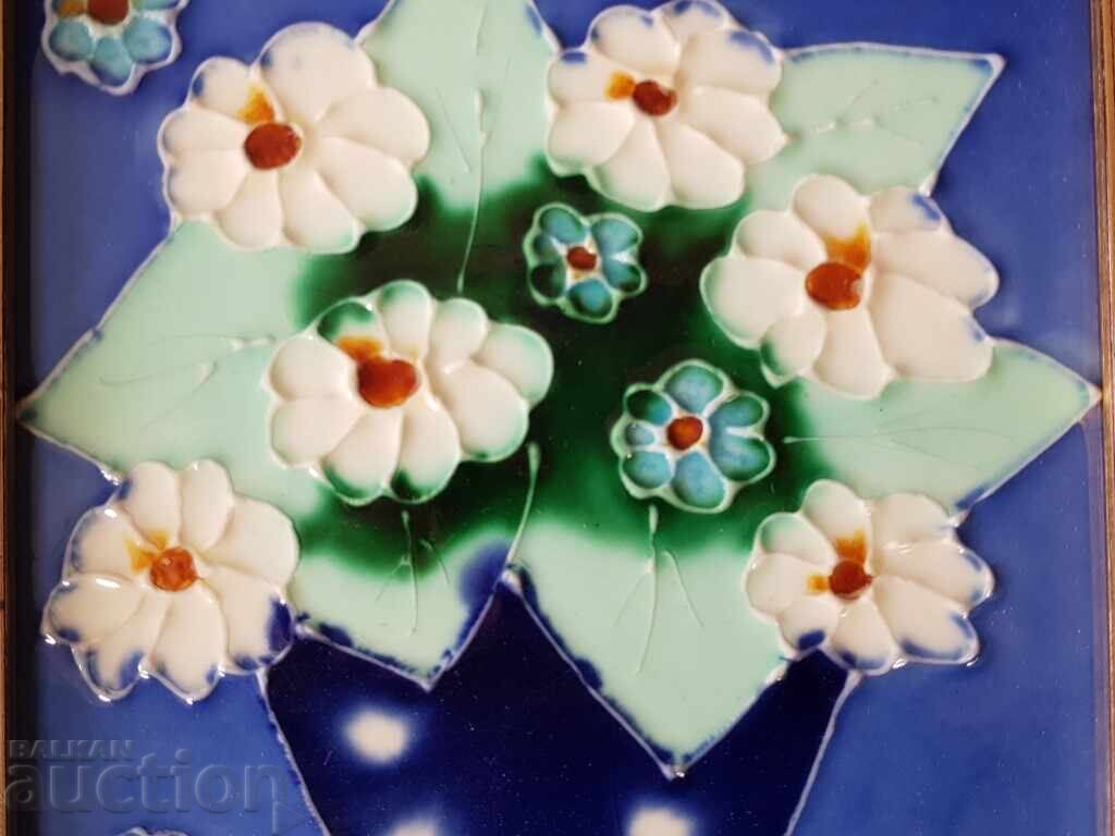 Δημοπρασία Όμορφη ζωγραφιά με λουλούδια ζωγραφισμένα στο χέρι κεραμικά και σμάλτο