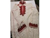 Ρίζα από λαϊκή φορεσιά