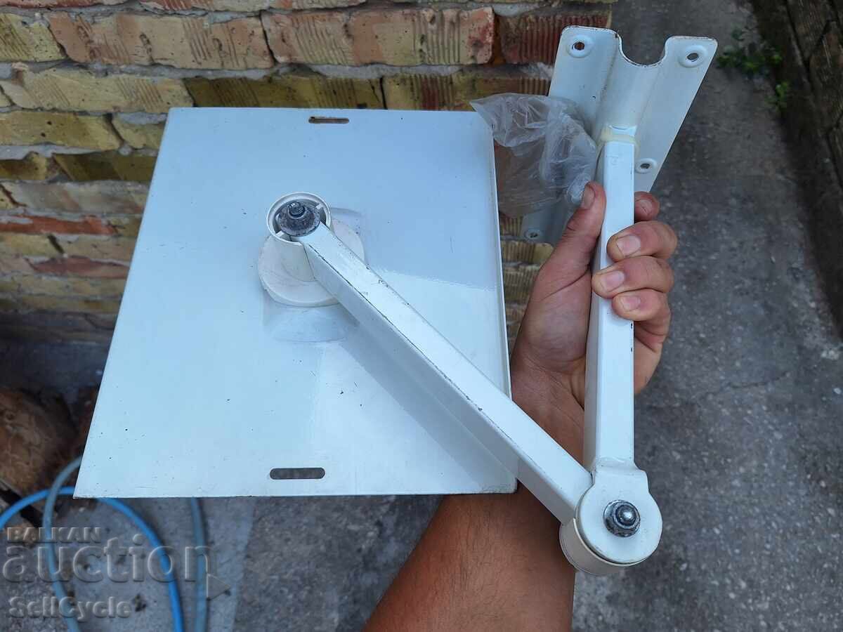 ✅МЕТАЛНА ПОДВИЖНА СТОЙКА ЗА СТЕНА/ТЕЛЕВИЗОР❗ с цена 5.00 лв. | € 2.56