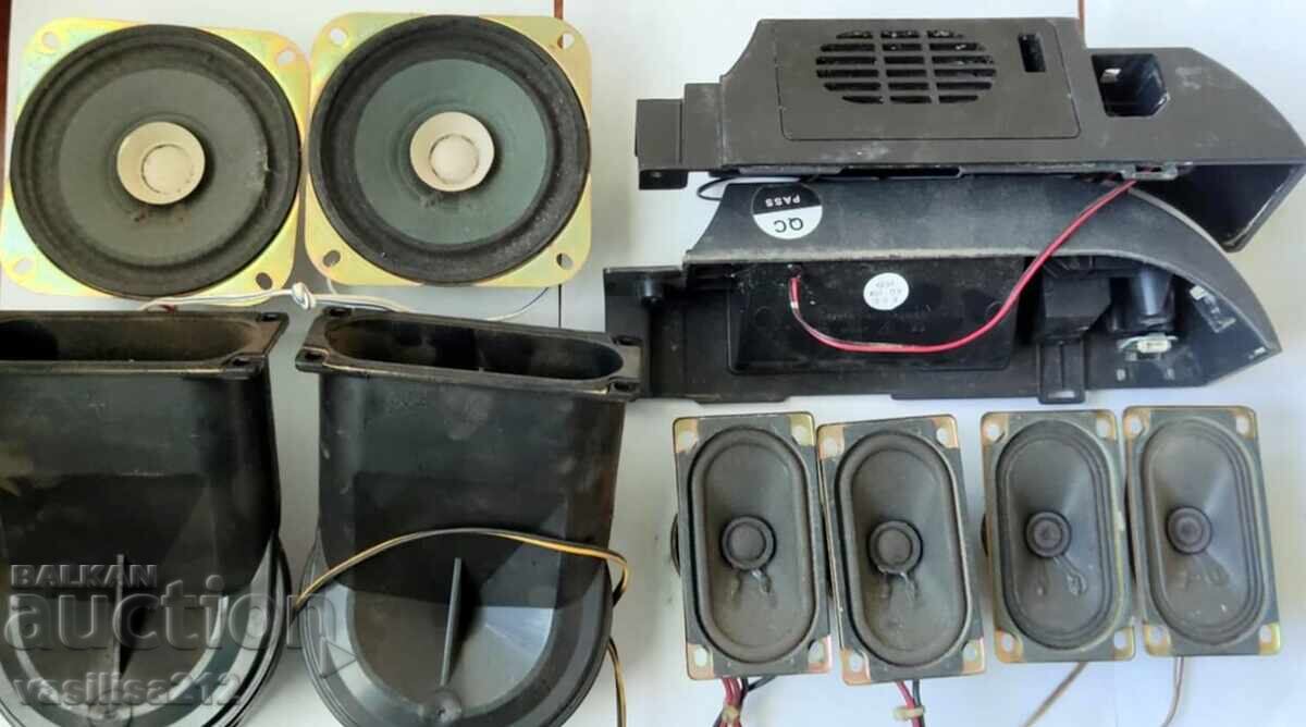Auction Lot of speakers Auction Lot of speakers