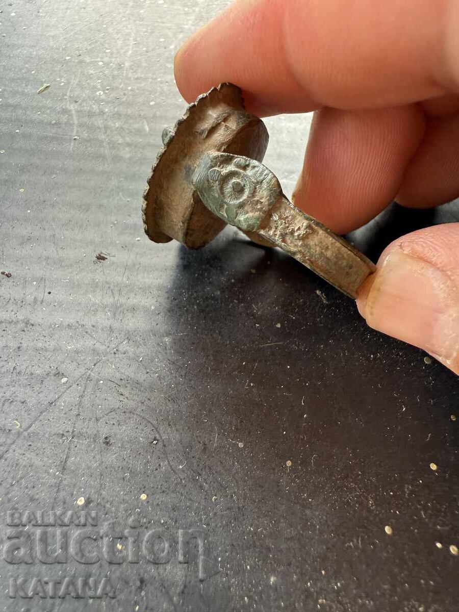 Стар пръстен възрожденски с цена 60.00 лв. | € 30.68