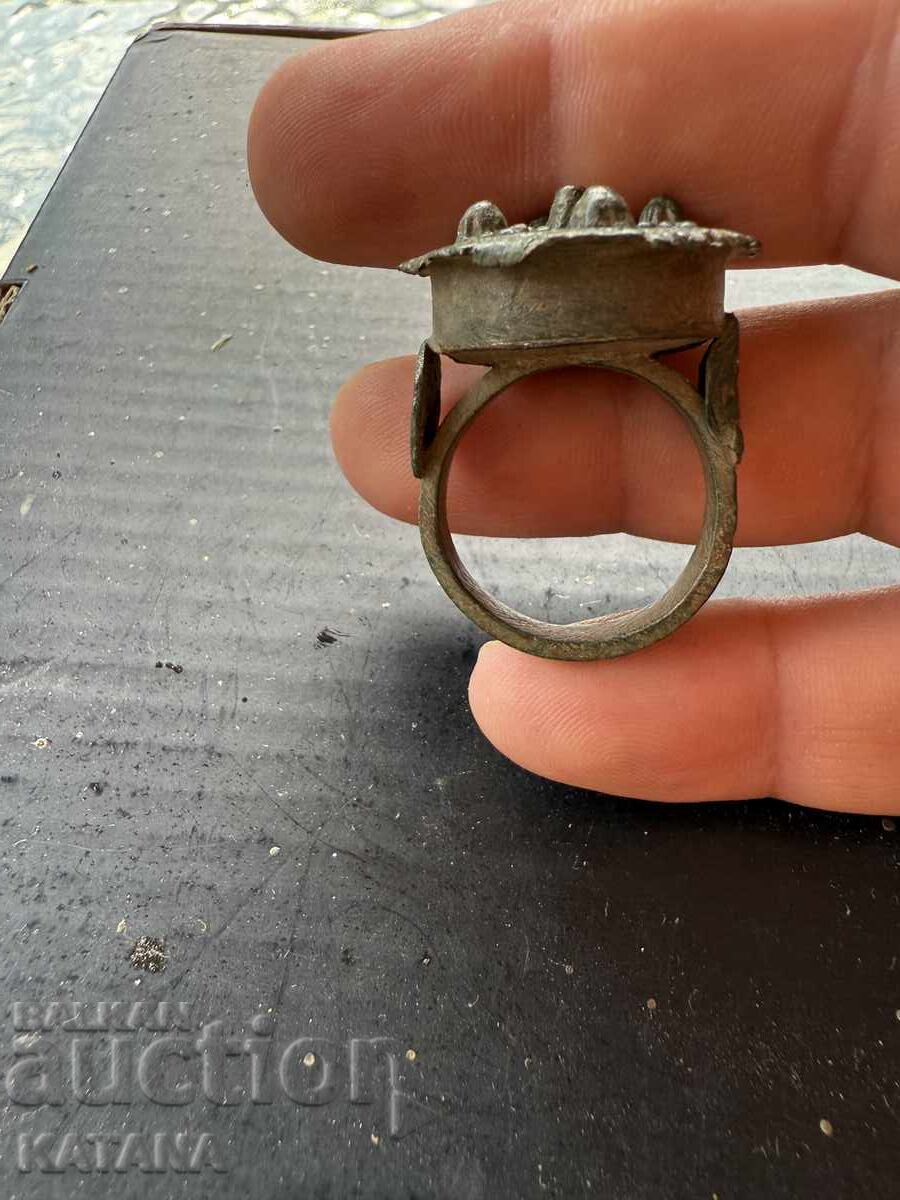 Аукцион Стар пръстен възрожденски