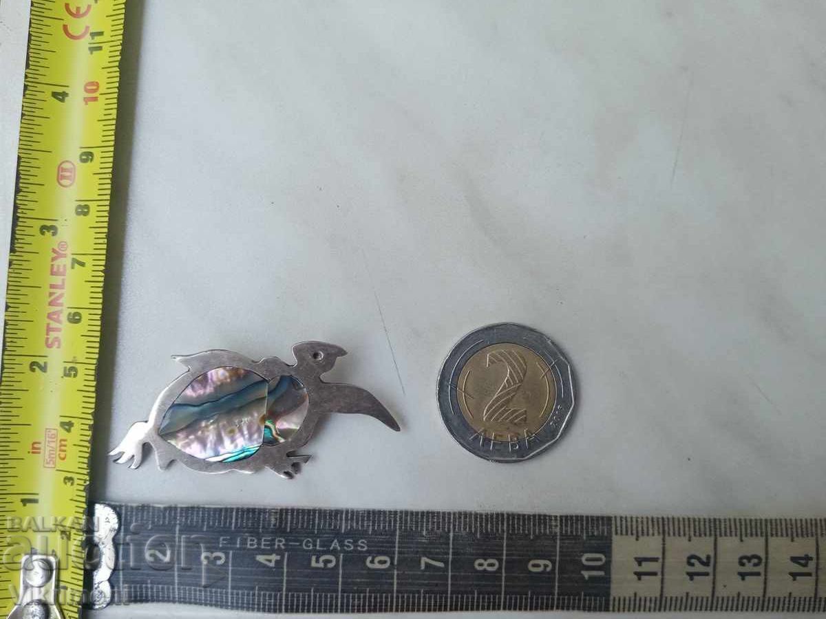 Retro turtle brooch, royal mother-of-pearl, abalone, marked with price € 17.90 | 35.01 BGN