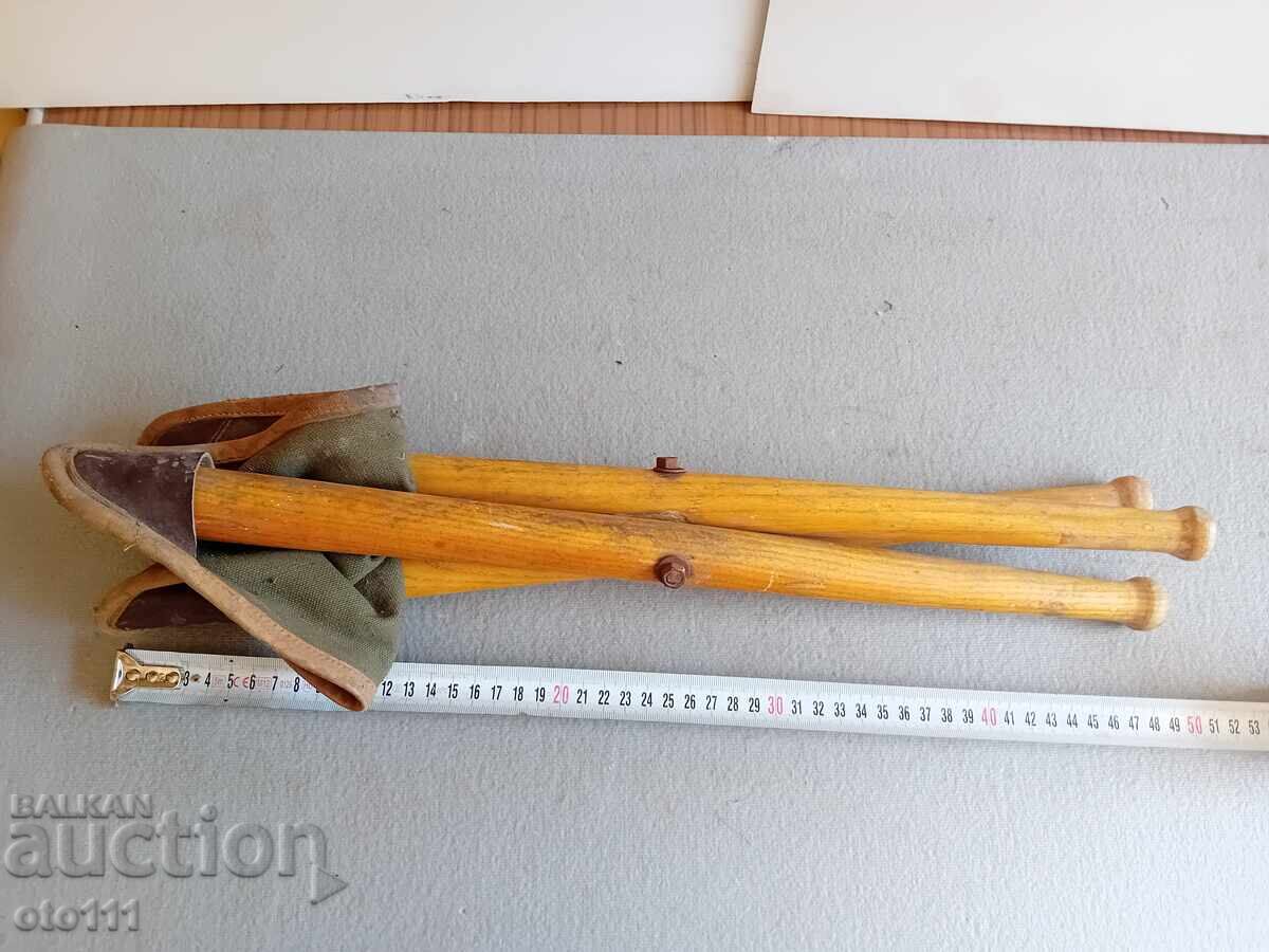 Livrarea SCAUN OFIȚER VECHI MILITAR - WW1 .WW2 Livrarea SCAUN OFIȚER VECHI MILITAR - WW1 .WW2