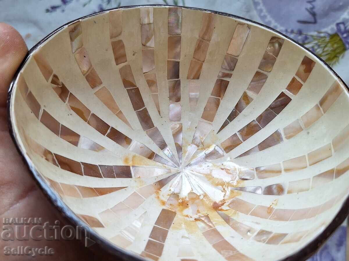 ✅COCONUT BOWL INLAID WITH MOTHER-OF-PEARL❗ with price 10.00 BGN | € 5.11