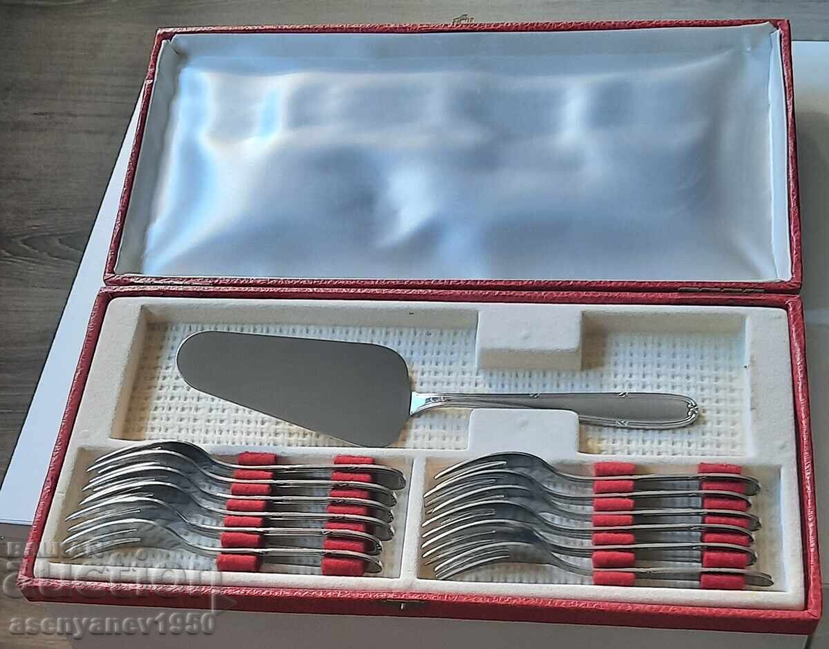 Σετ μαχαιροπήρουνων για τούρτα