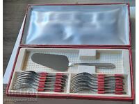 Cake utensil set