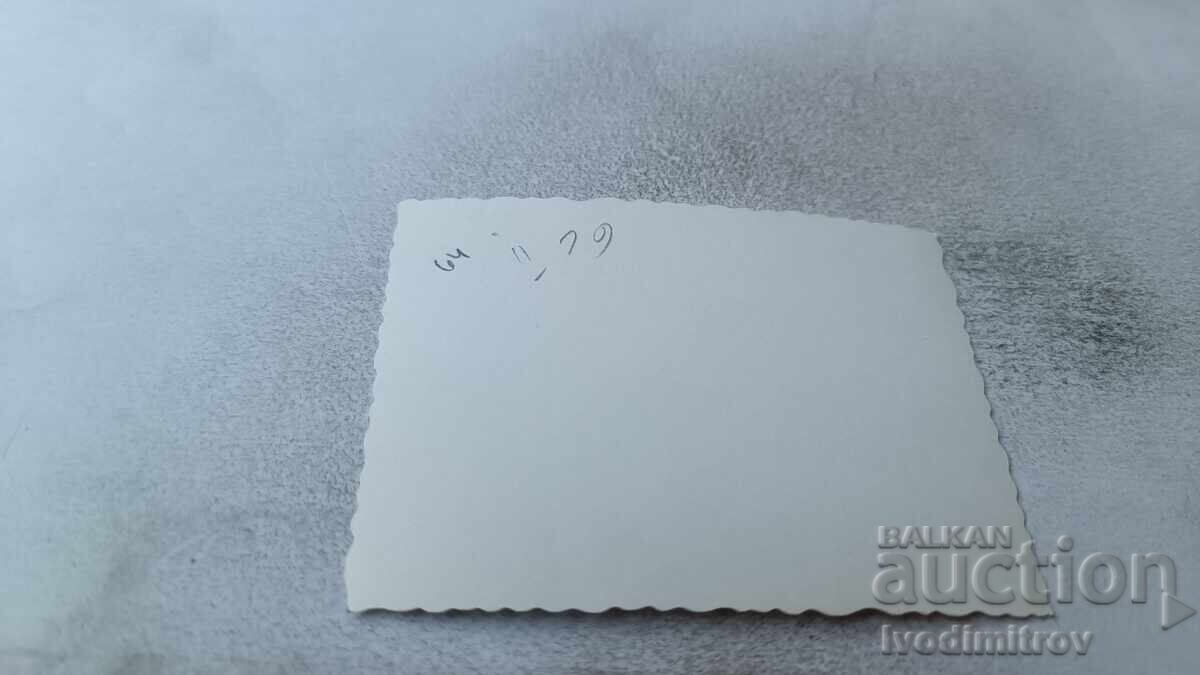 Fotografie Sofia Doi bărbați în piață cu preț 1.65 BGN | € 0.84 Fotografie Sofia Doi bărbați în piață cu preț 1.65 BGN | € 0.84