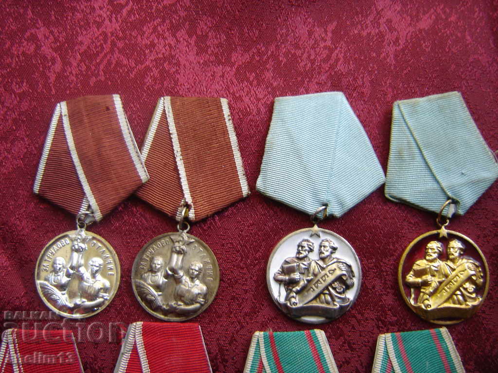 Licitație LOT DE ORDINE MEDALII